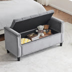 Banc de rangement capitonné en velours avec accoudoirs et garniture cloutée — Crème / Noir / Gris, 3 places