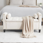 Banc de rangement capitonné en velours avec accoudoirs et garniture cloutée — Crème / Noir / Gris, 3 places
