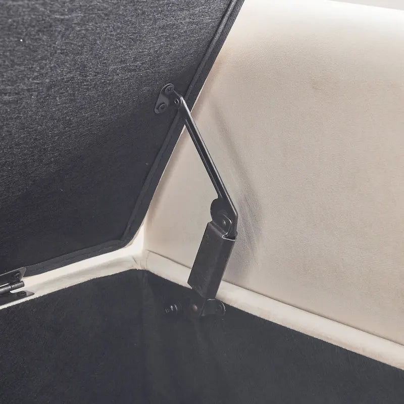 Banc de rangement capitonné en velours avec accoudoirs et garniture cloutée — Crème / Noir / Gris, 3 places