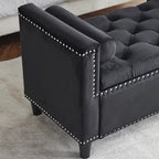 Banc de rangement capitonné en velours avec accoudoirs et garniture cloutée — Crème / Noir / Gris, 3 places