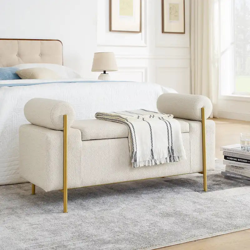 Banc de rangement en lin tapissé blanc/beige, accoudoirs cylindriques, pieds en métal doré, 1-2 personnes