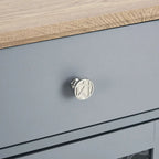 Bahut bleu clair et chêne de 142 cm avec portes vitrées et 2 tiroirs