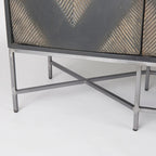 Buffet 4 portes en bois massif bicolore marron et blond – Piètement en fer argenté